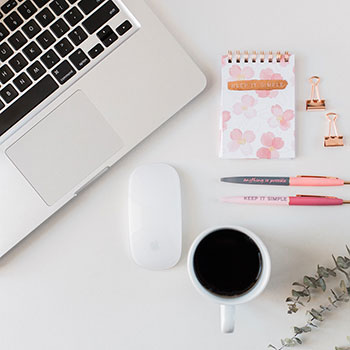 因赛集团：公司自研大模型与豆包等有合作，近期陆续会有AI电商营销等应用产品版本更新/上线